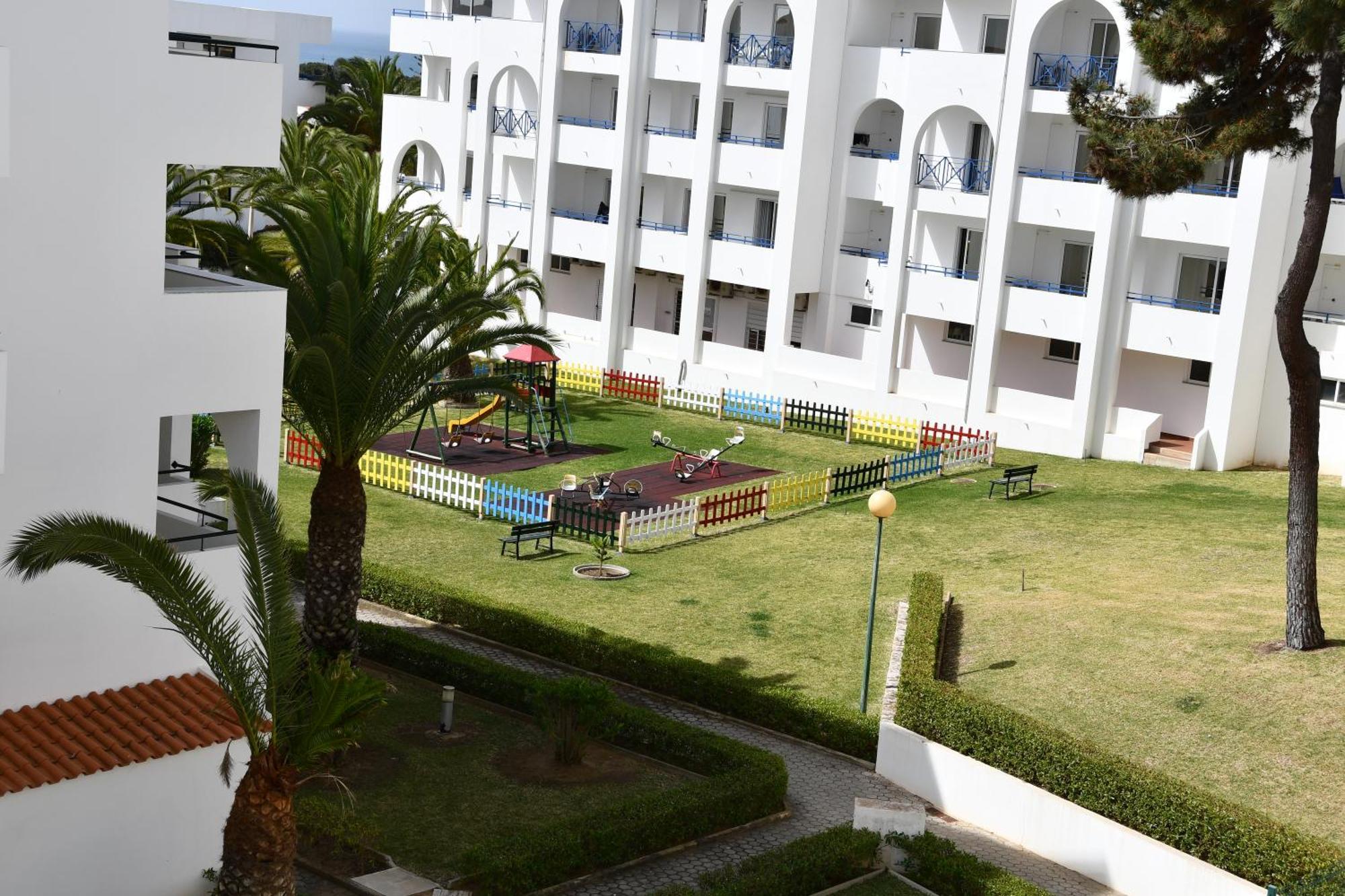 Casa Azul 1 - Senhora Da Rocha, Algarve Apartment *